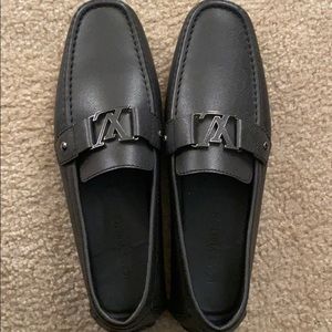Louis Vuitton size 12 drivers dark gray. Worn once